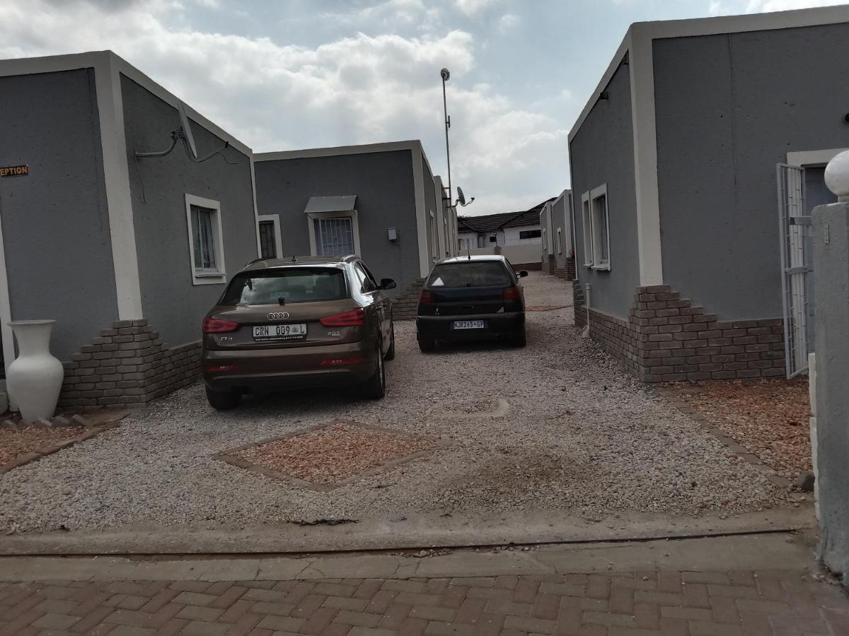 Fourties Guest House Phalaborwa Extérieur photo